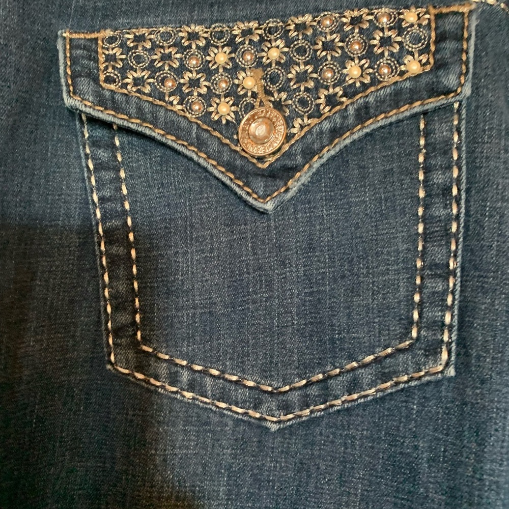 Seven7 jeans size 16 beautifully designed